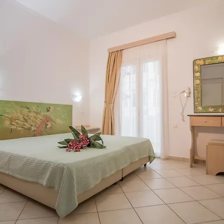 Manto Studios Paleóchora Chambre photo